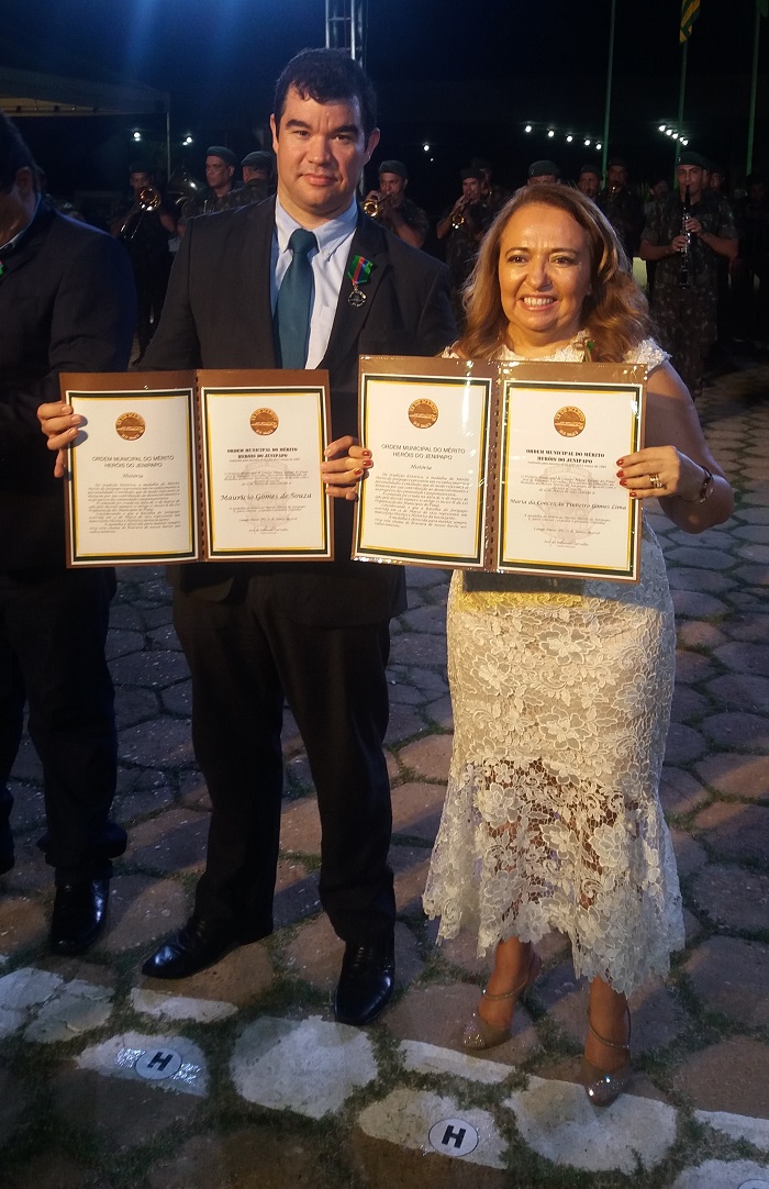 Pessoas de pé