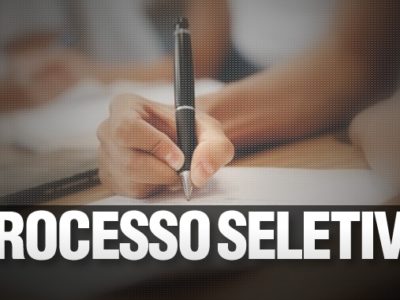 Foto de pessoa fazendo prova.