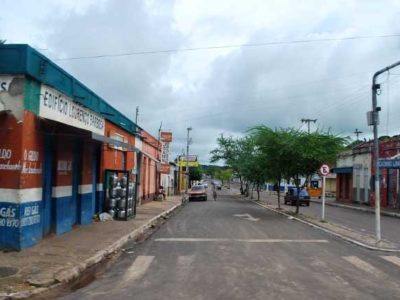 Foto de uma avenida de Altos
