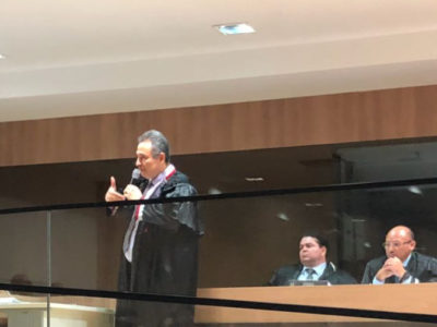 Promotor de Justiça faz sustentação oral durante sessão de julgamento