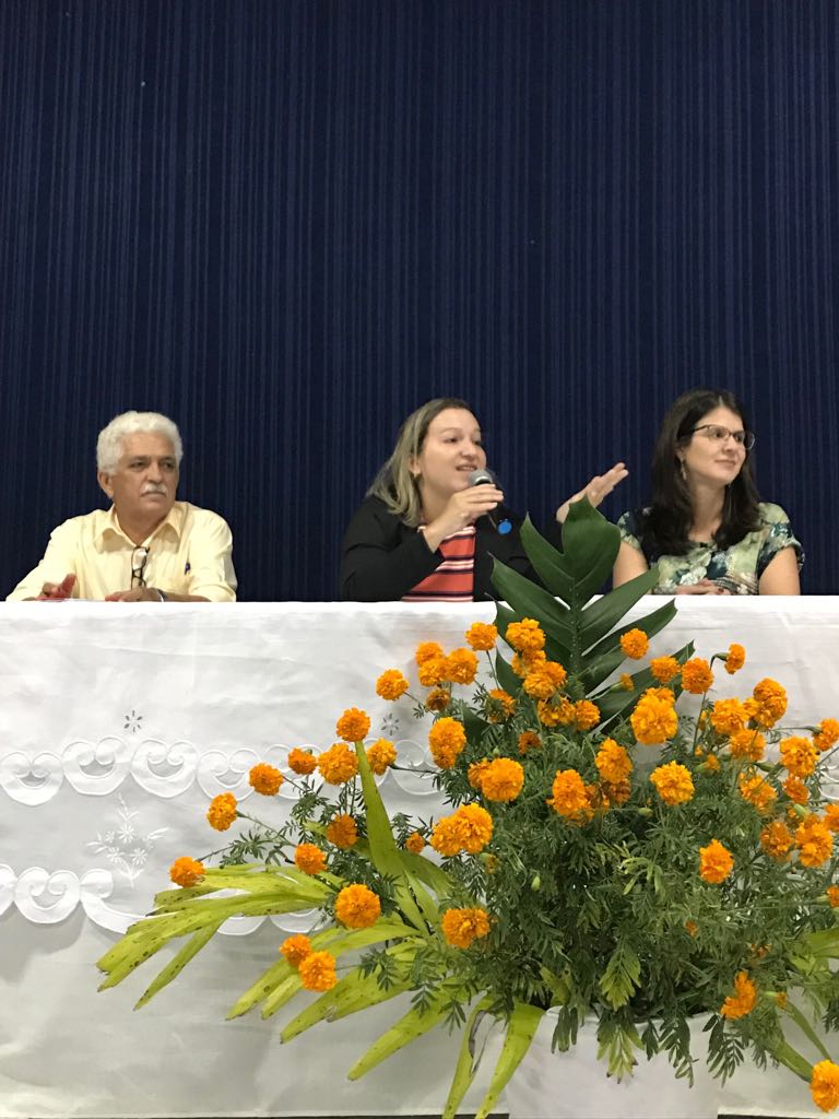 Mesa de honra do evento