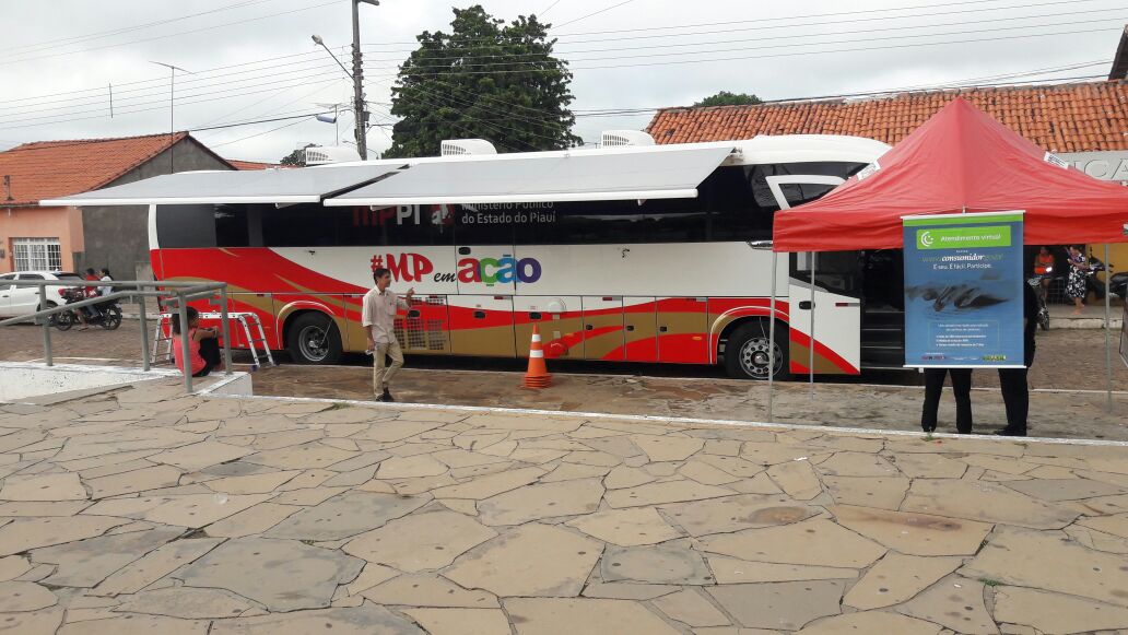 Ônibus MP em Ação