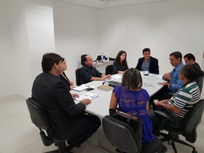 Pessoas em reunião