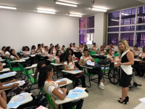 Pessoas em sala de aula