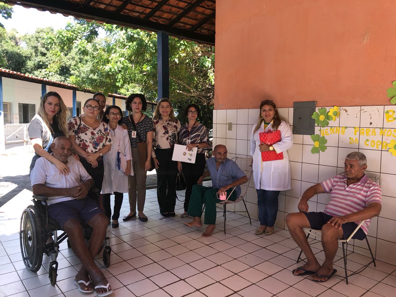 Equipe do MPPI em visita a instituição