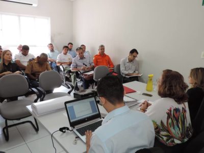 Pessoas em uma sala