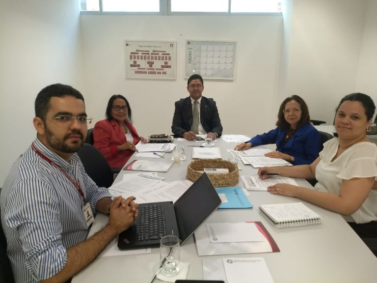 Pessoas em reunião