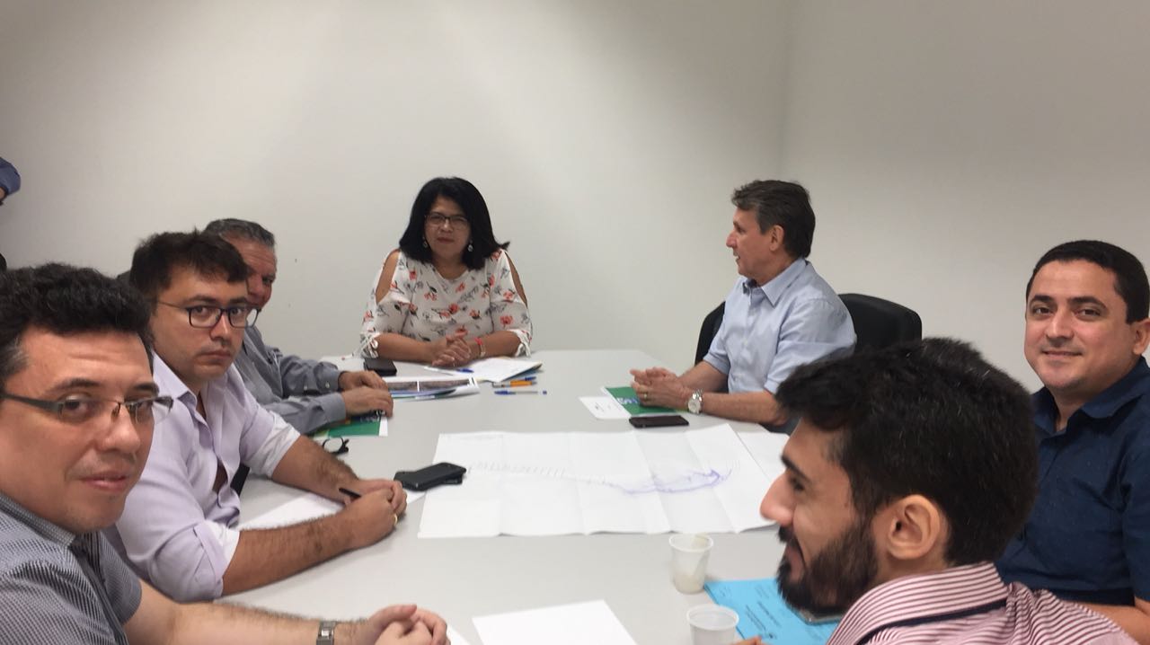 Pessas em reunião