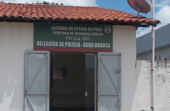 delegacia agua branca