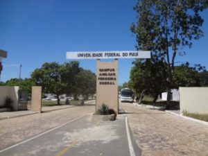 Fachada da UFPI em Floriano