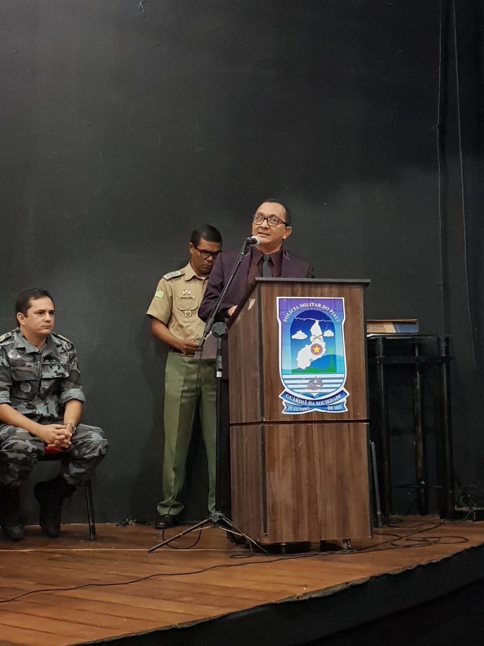 Promotor Francisco de Jesus Lima discursando