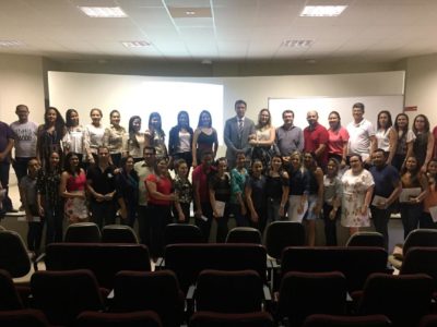 Pessoas reunidas em grupo