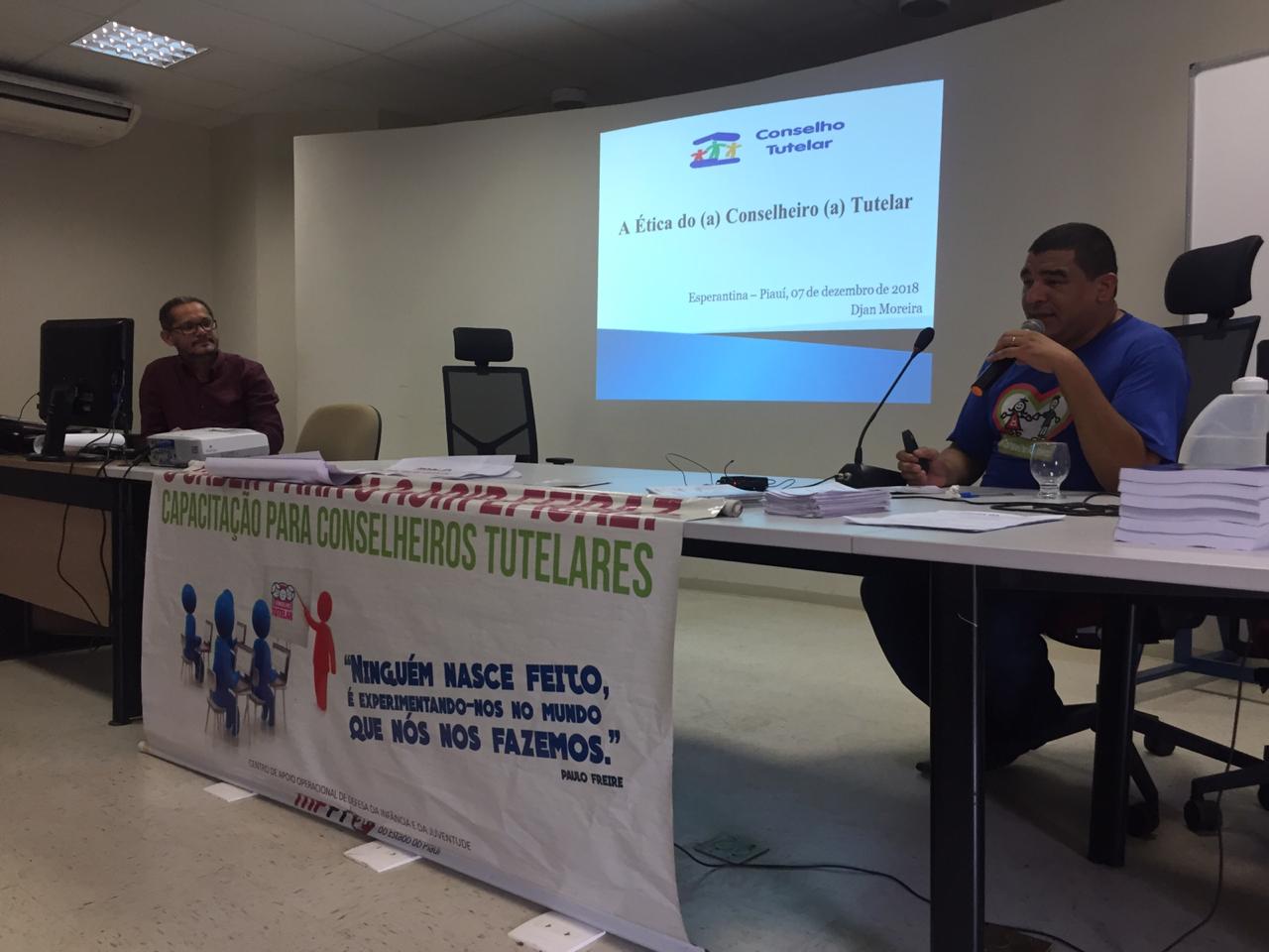 Palestra do conselheiro tutelar Djan Moreira