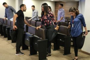 Público em ginástica laboral