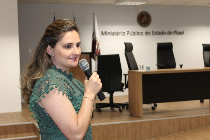 Defensora Pública Dra. Patrícia Ferreira Monte