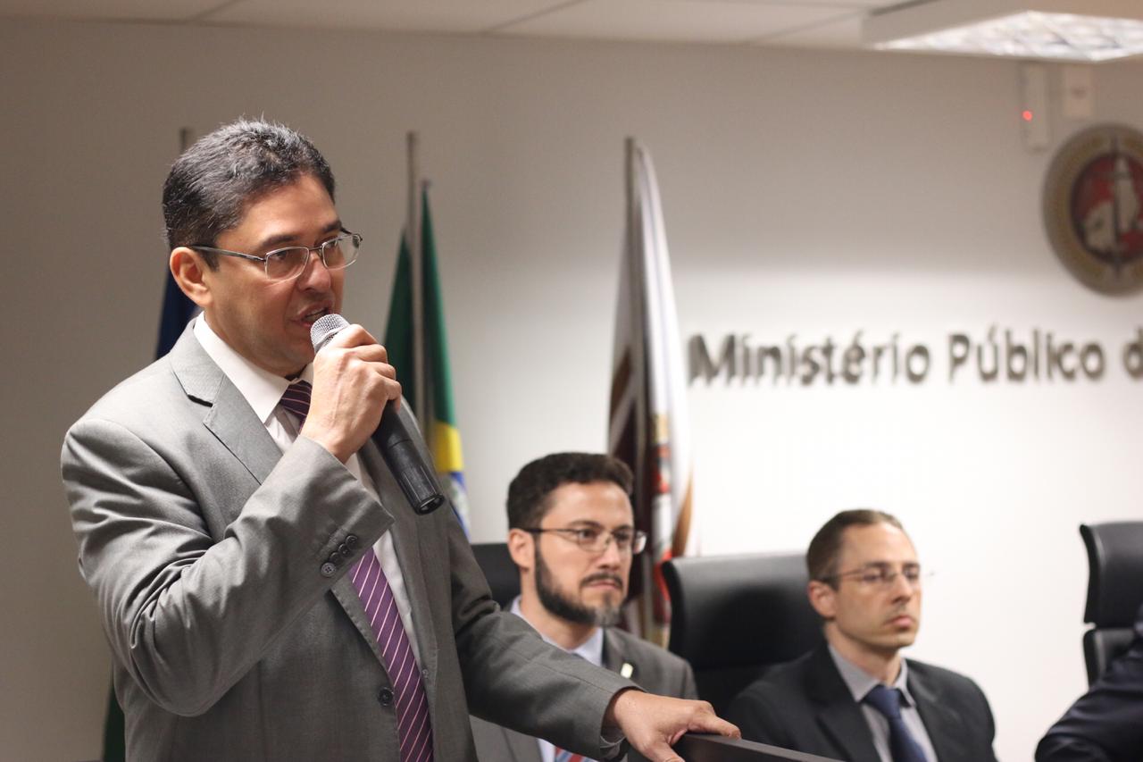 O PGJ do Piauí falando para a plateia