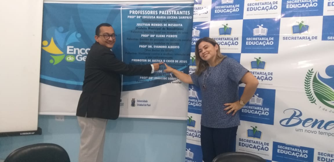 Pessoas de pé 