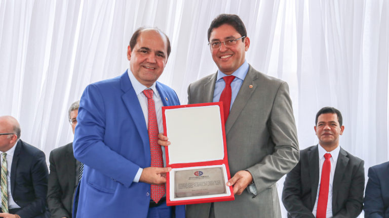 PGJ recebe homenagem