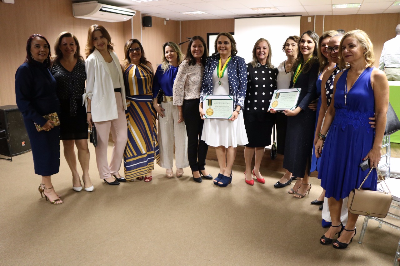 Promotores e procuradores prestigiam a homenagem