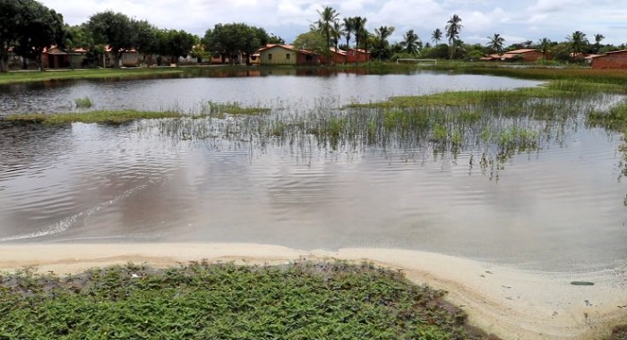 imagem de cheia devido a chuva