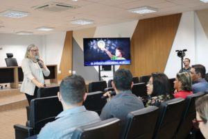 pessoa falando em publico