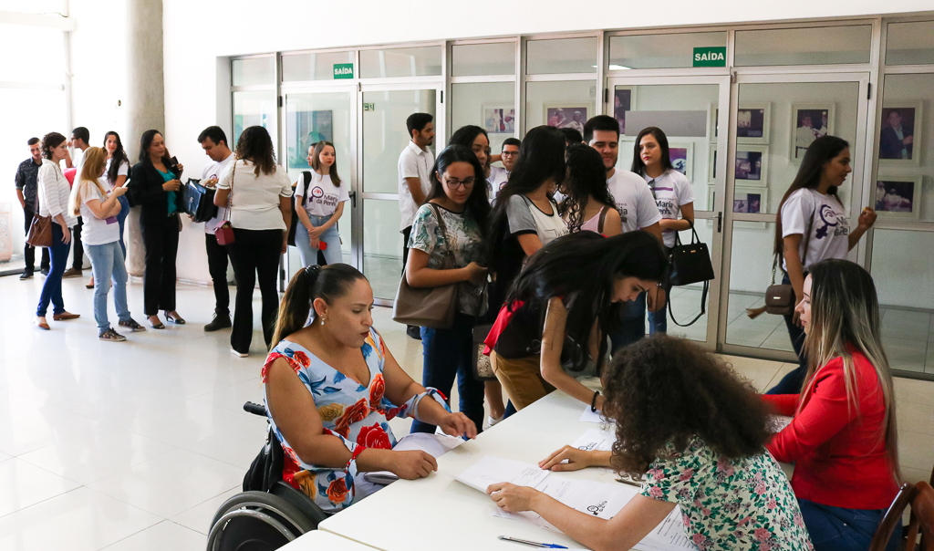Mesa de recepção dos estudantes