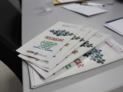 Fotos das cartilhas do projeto Reeducar