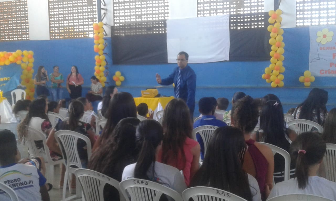 Promotor Jorge Pessoa palestrando