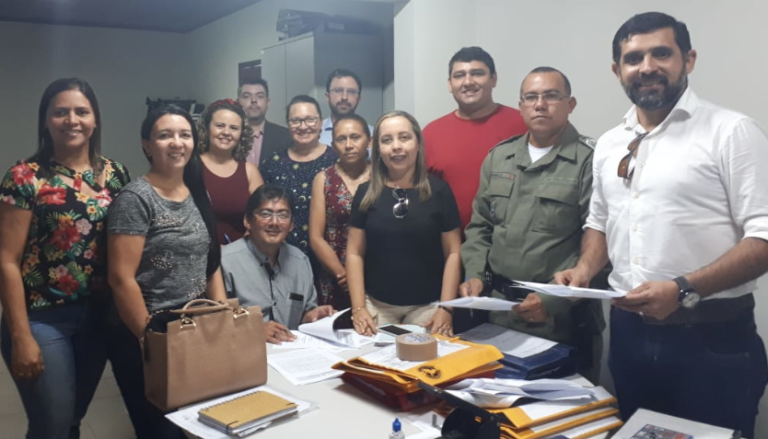 Pessoas em reunião