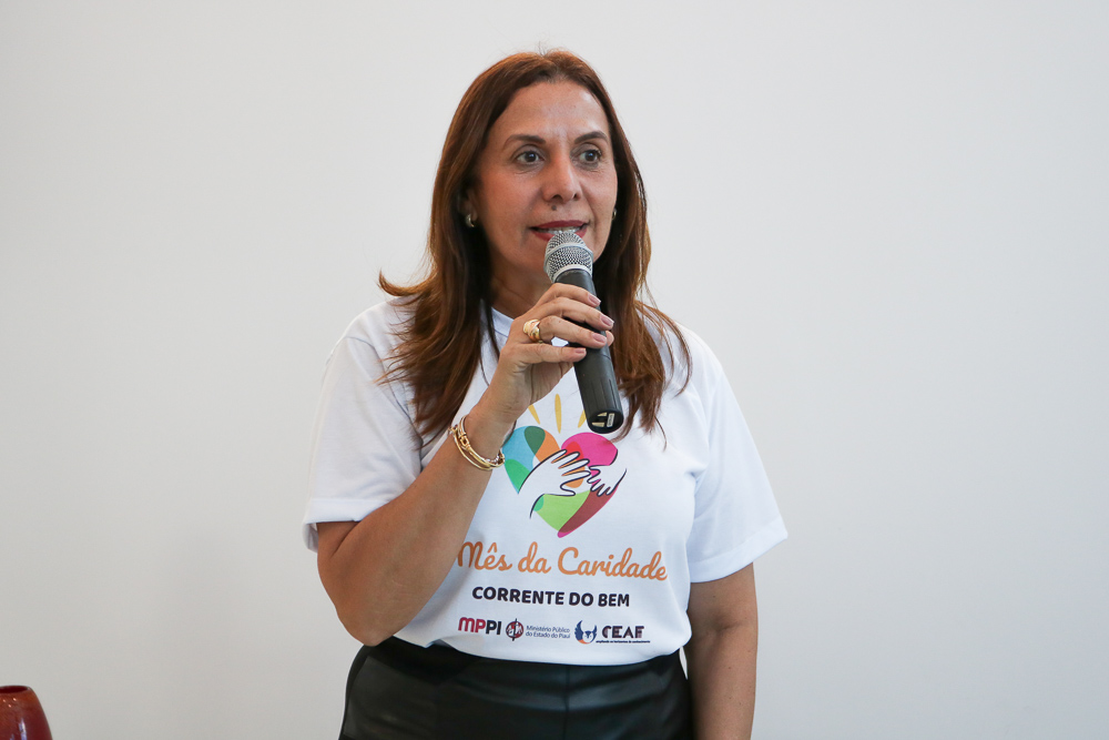 diretora-geral substituta do CEAF, procuradora de Justiça Raquel Costa Normando