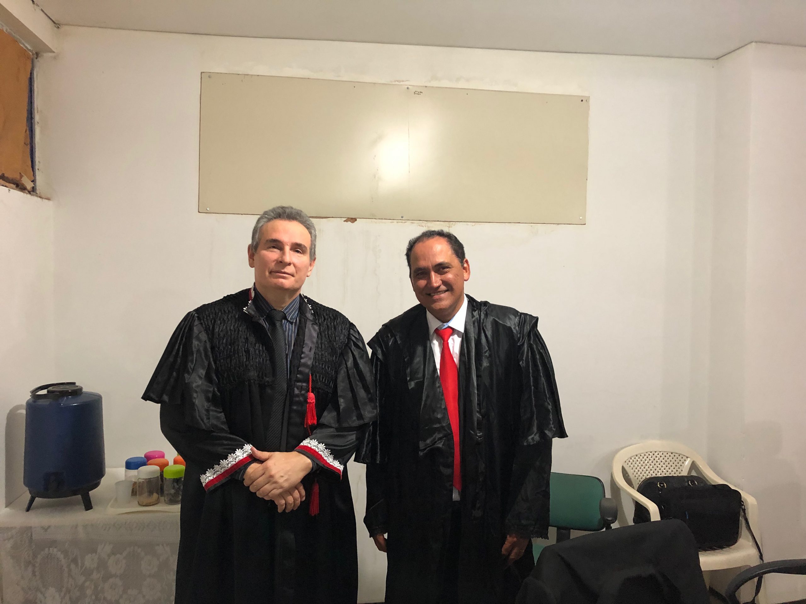 Promotor de Justiça e assistente de acusação