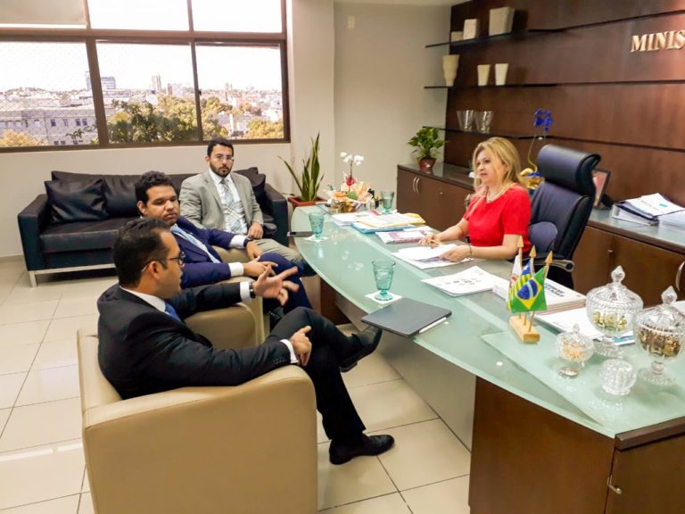 Reunião no Gabinete da Procuradora-Geral de Justiça