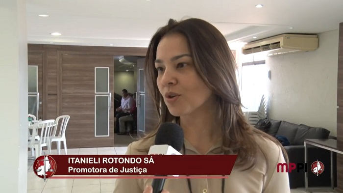 pessoas falando