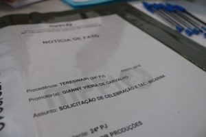 Documento sobre mesa