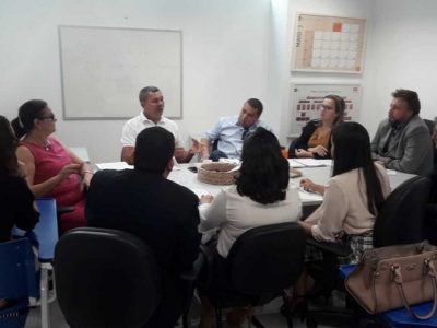 Promotores e autoridades reunidos