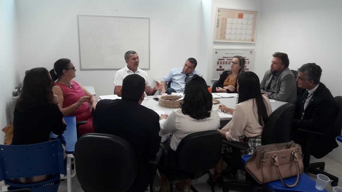 Promotores e autoridades reunidos