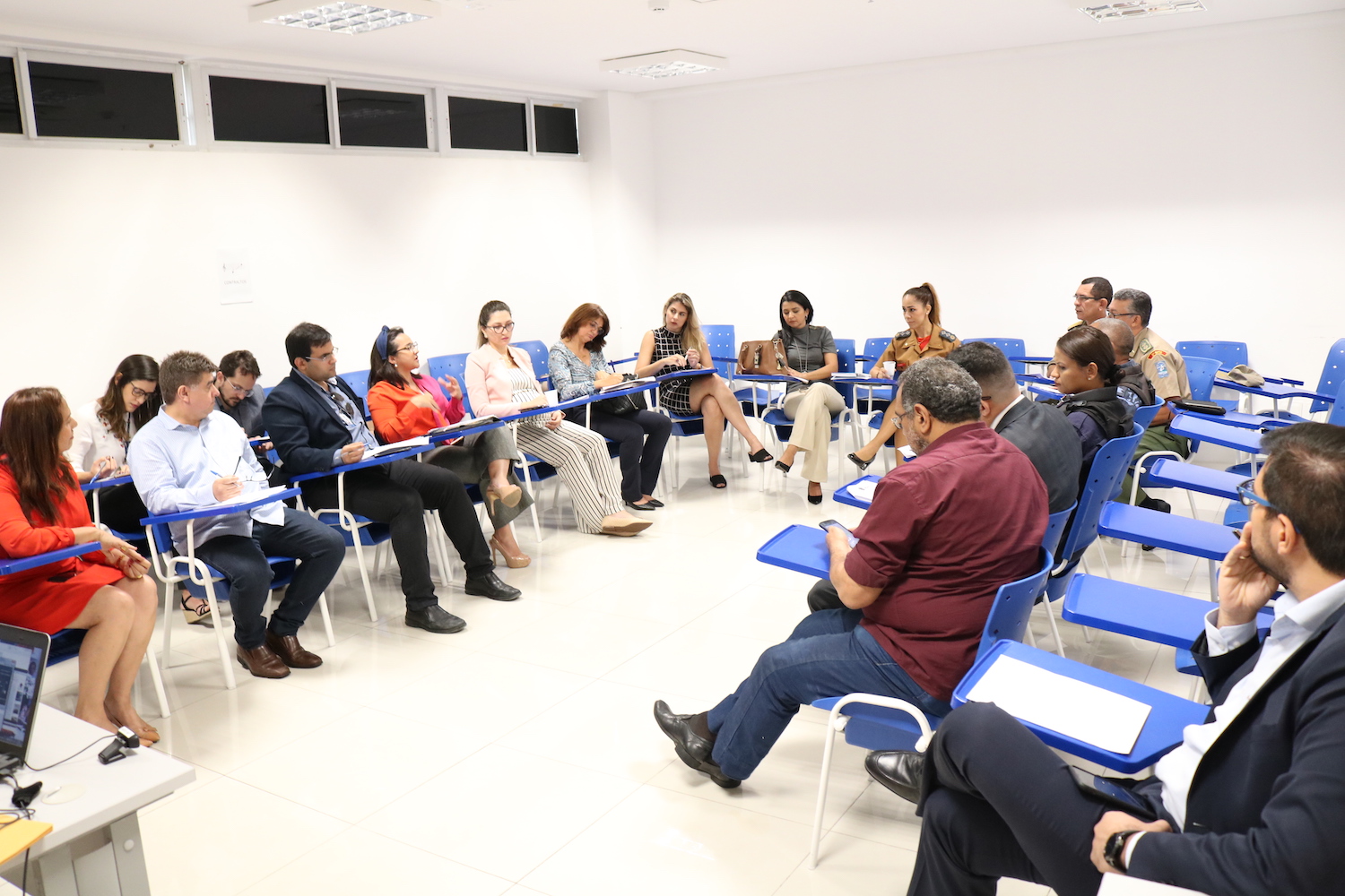 Foto geral da reunião