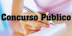 Pessoa escrevendo