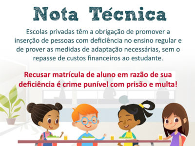 Imagem de crianças sentadas em uma mesa estudando. Entre elas, tem uma pessoa com deficiência