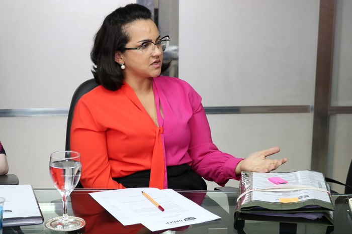 Mulher falando