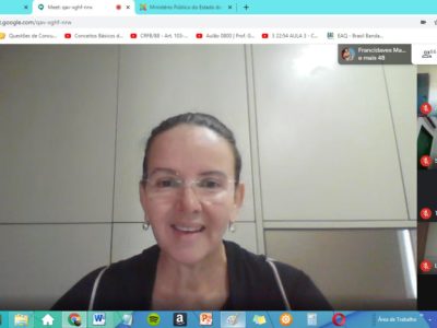 Pessoas durante videoconferencia