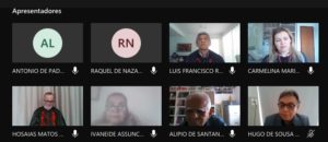 Pessoas reunidas por meio de video conferência