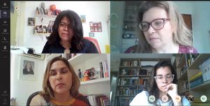 Pessoas reunidas