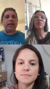 Pessoas conversando