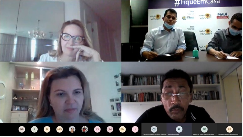 Pessoas reunidas