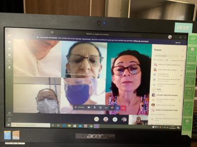 Pessoas reunidas em videoconferência