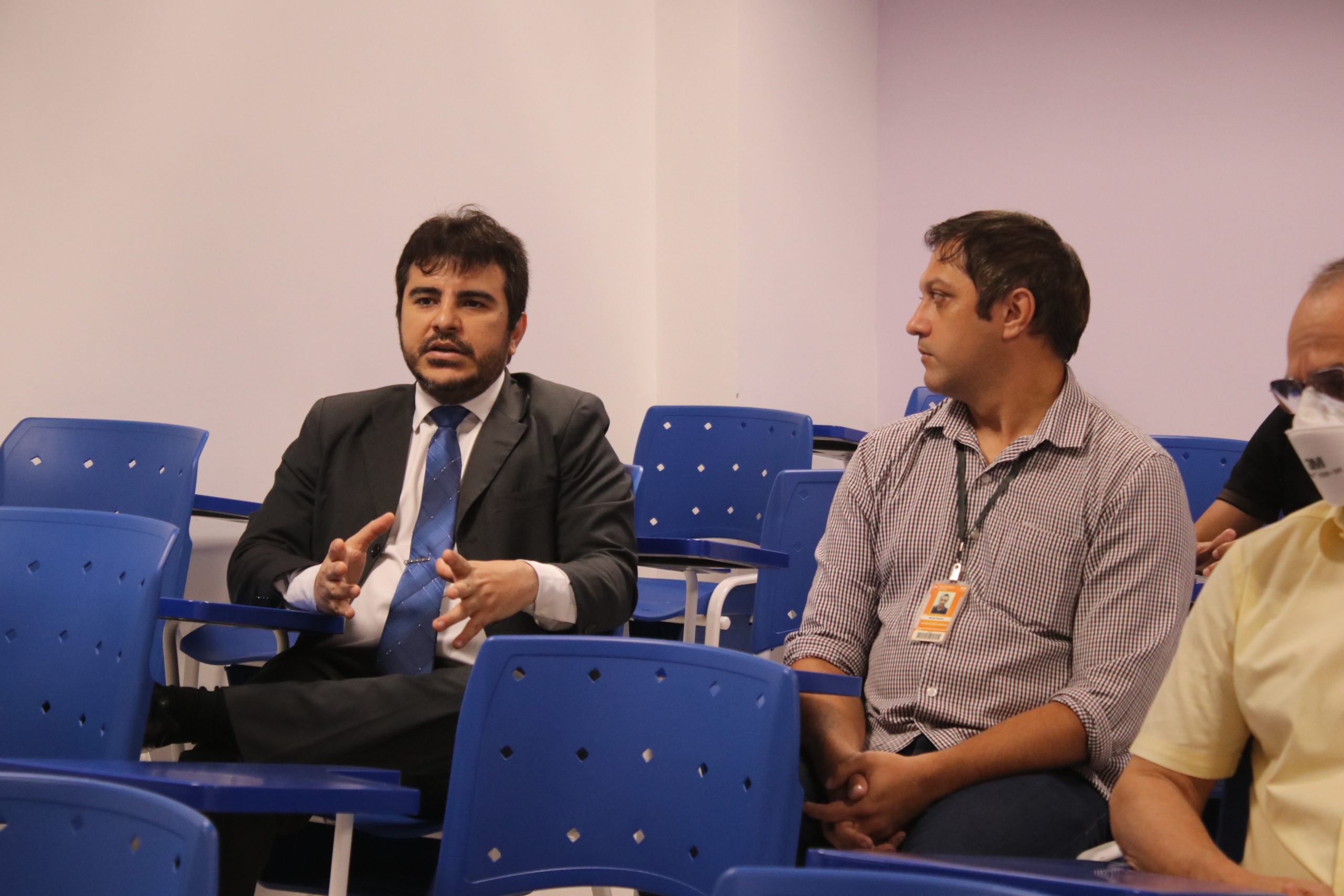 MPPI realiza audiência para acompanhar trabalhos da Comissão de Concurso da Fundação Municipal de Saúde de Teresina 5 IMG 5451 scaled