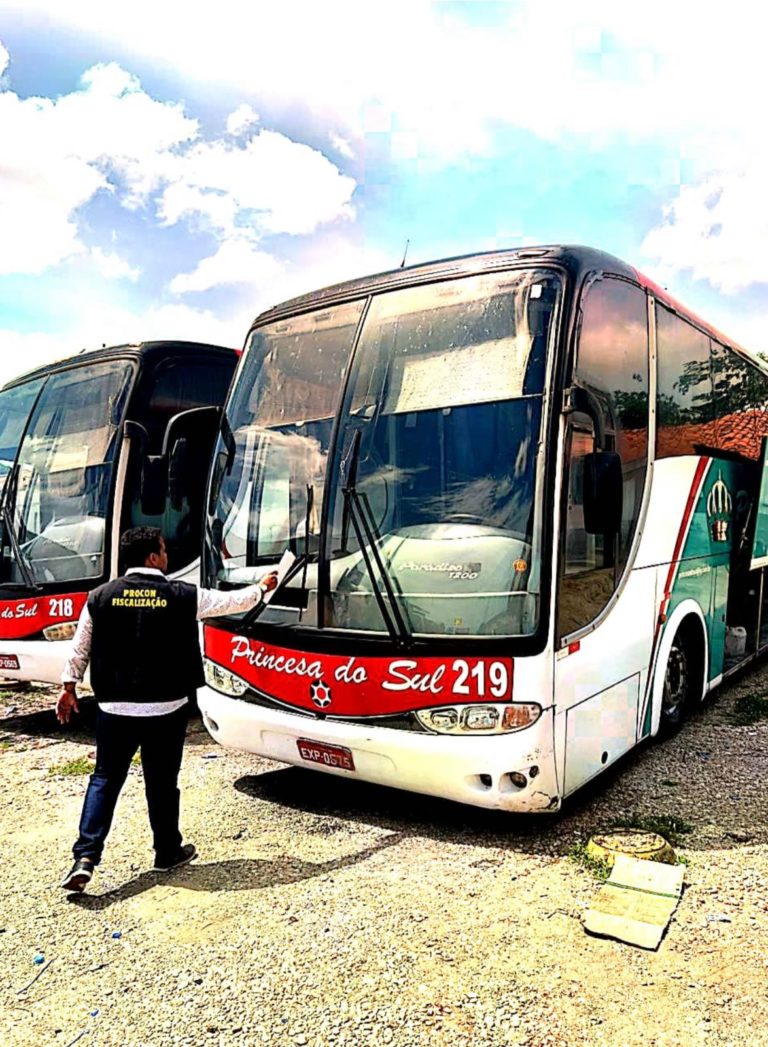 Artigo Revista Época: o sistema de transporte público está a beira